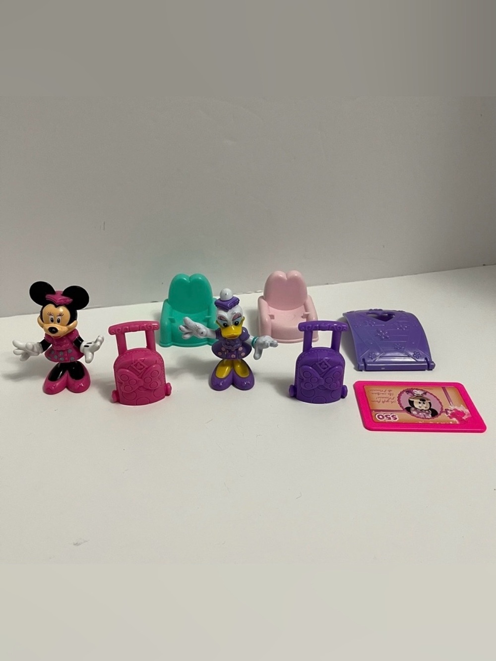DISNEY JUNIOR FIGURES AND PARTS FOR MINNIE MOUSE AIRPLANE lot Daisy Duck toys